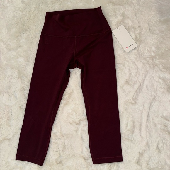 NWT Lululemon Align (Hi-Rise) Crop 21” Cassis SZ 8 - Picture 6 of 10